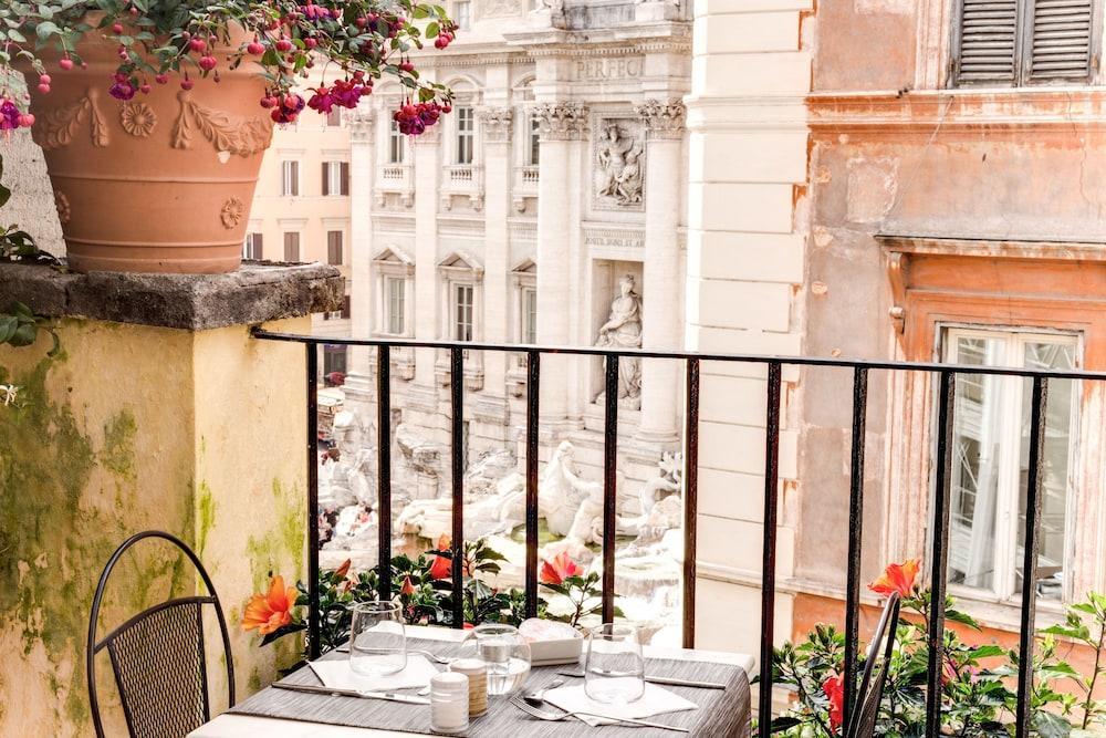 Relais Fontana Di Trevi Hotel Rome Exterior photo
