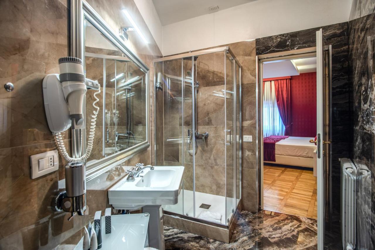 Relais Fontana Di Trevi Hotel Rome Exterior photo