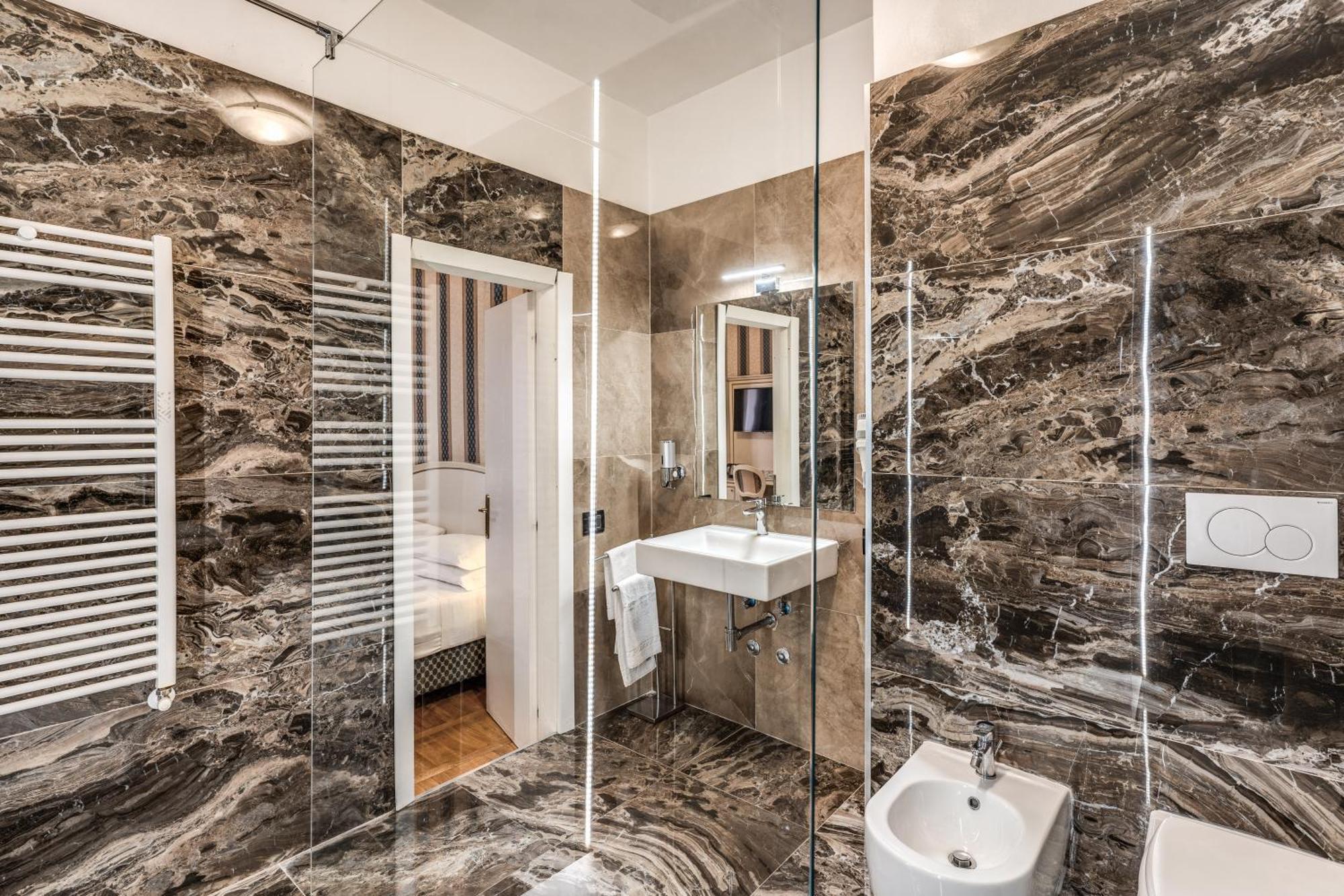 Relais Fontana Di Trevi Hotel Rome Exterior photo
