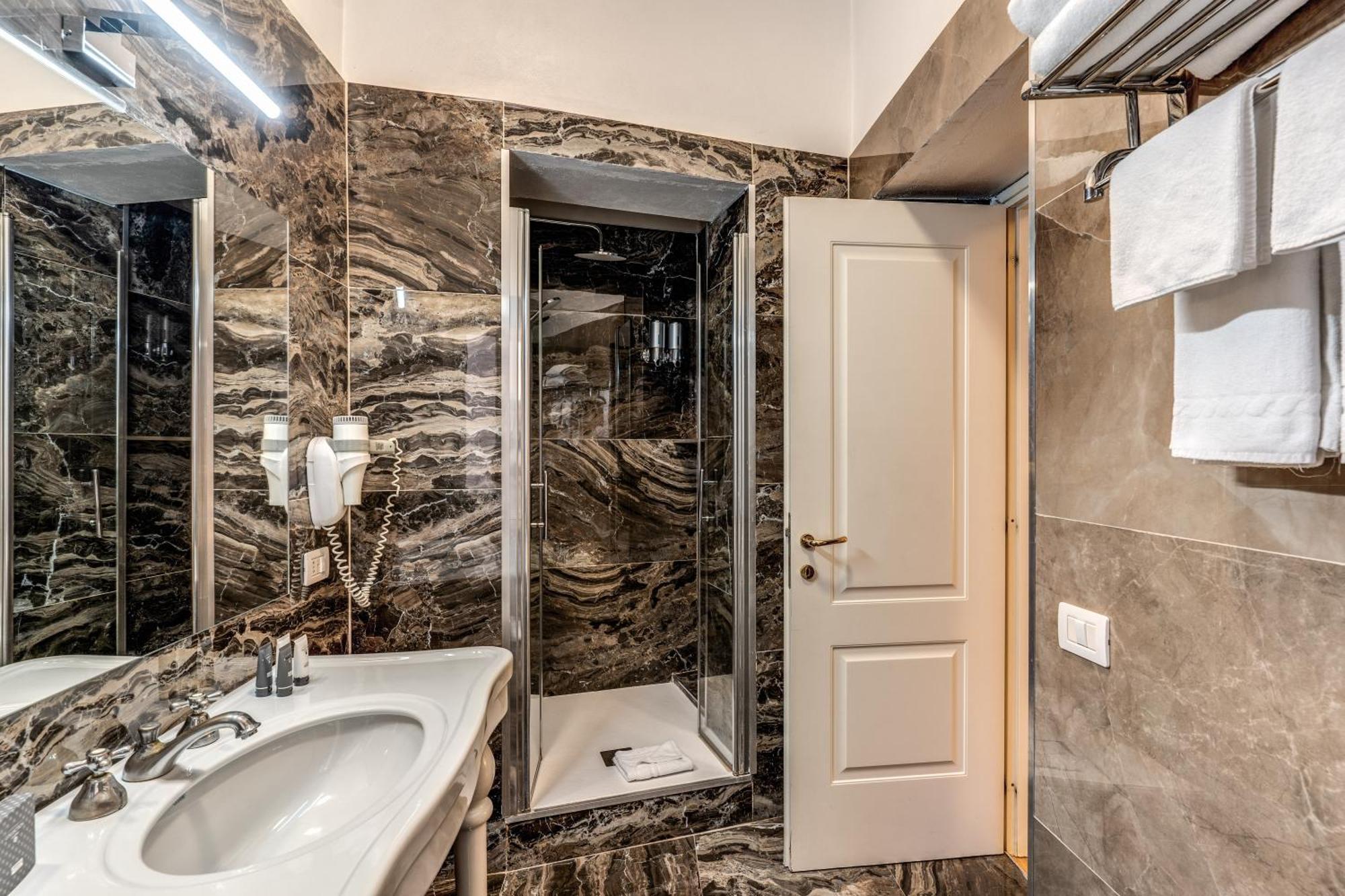 Relais Fontana Di Trevi Hotel Rome Exterior photo