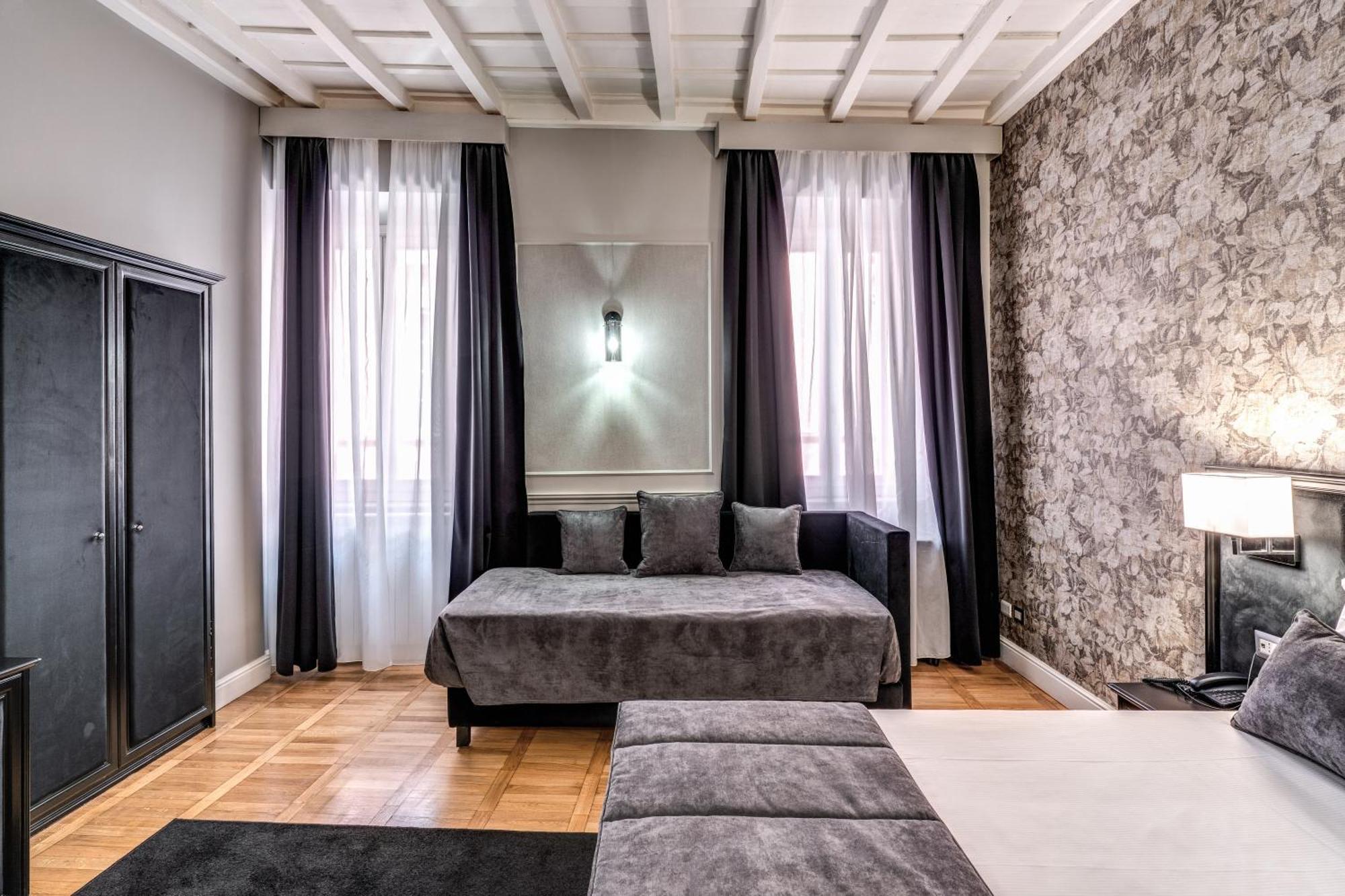 Relais Fontana Di Trevi Hotel Rome Exterior photo