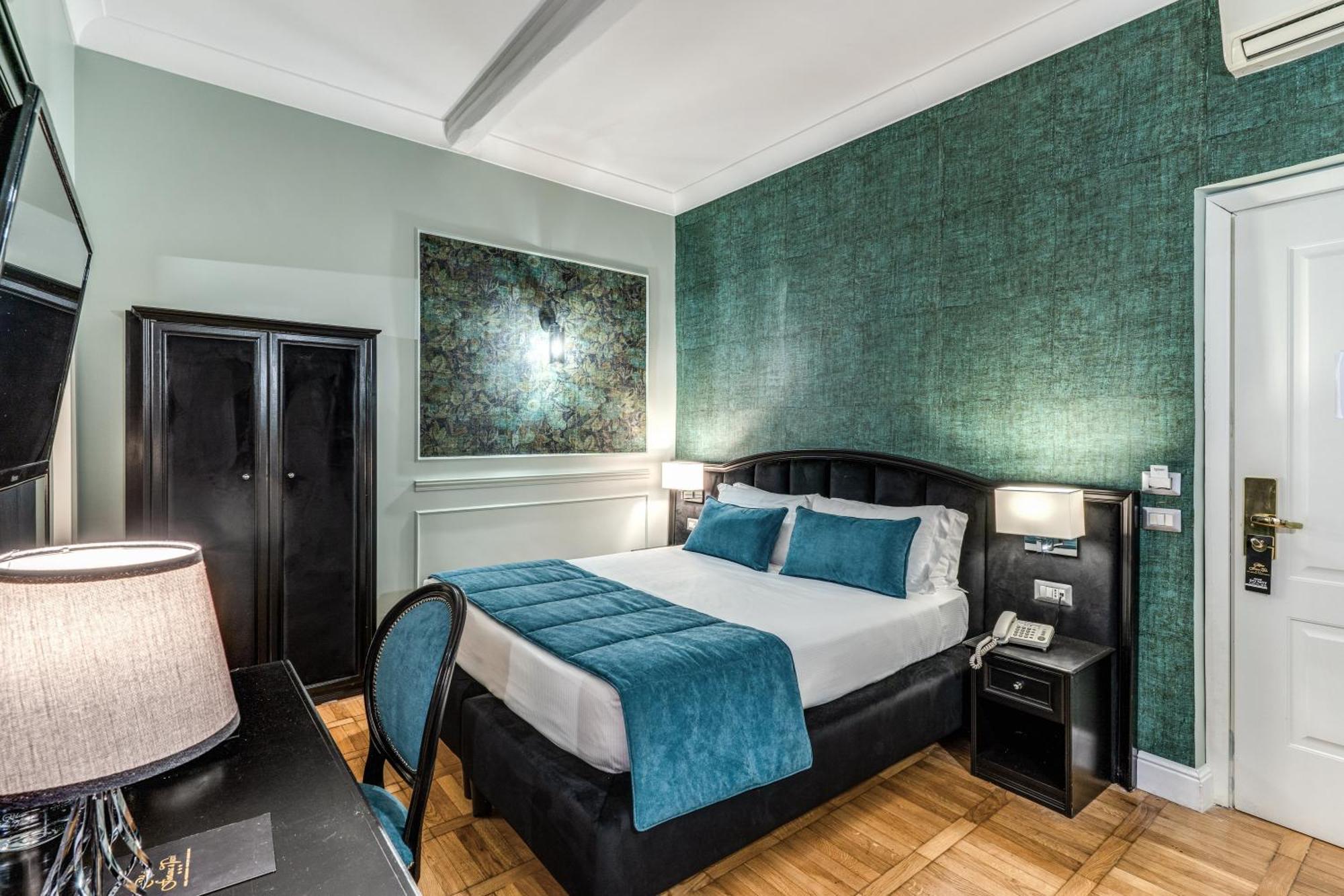 Relais Fontana Di Trevi Hotel Rome Exterior photo
