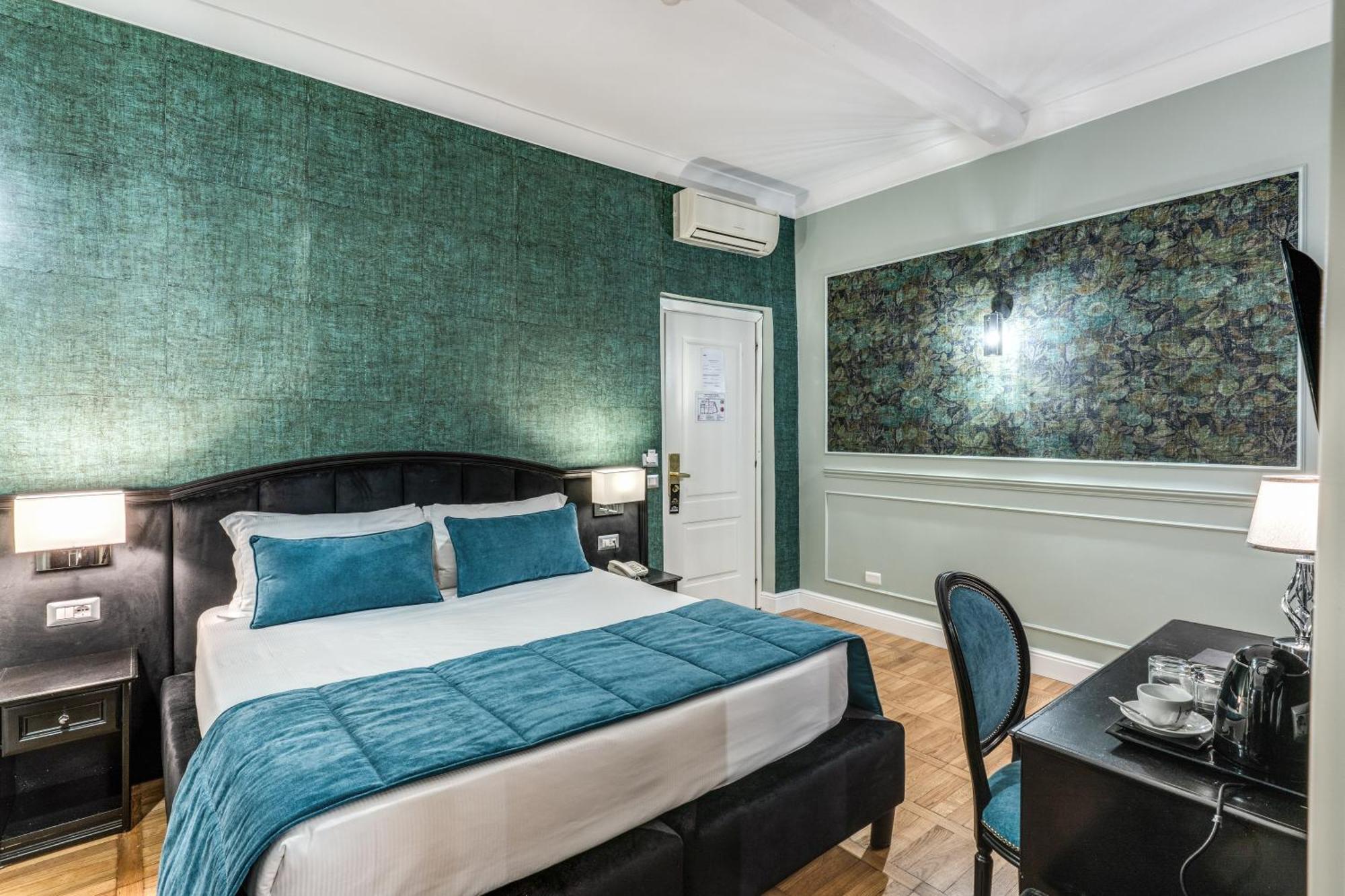Relais Fontana Di Trevi Hotel Rome Exterior photo