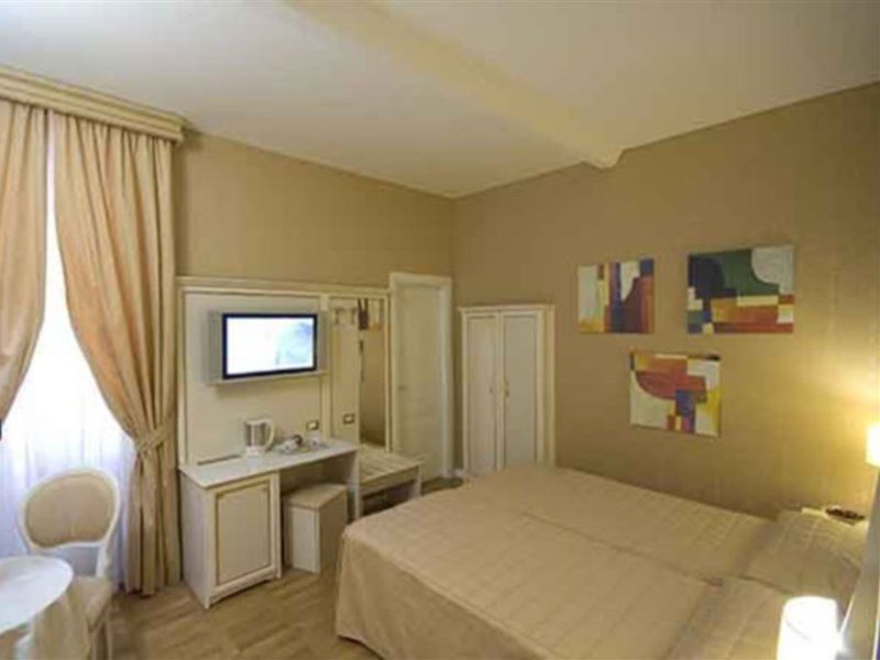 Relais Fontana Di Trevi Hotel Rome Exterior photo