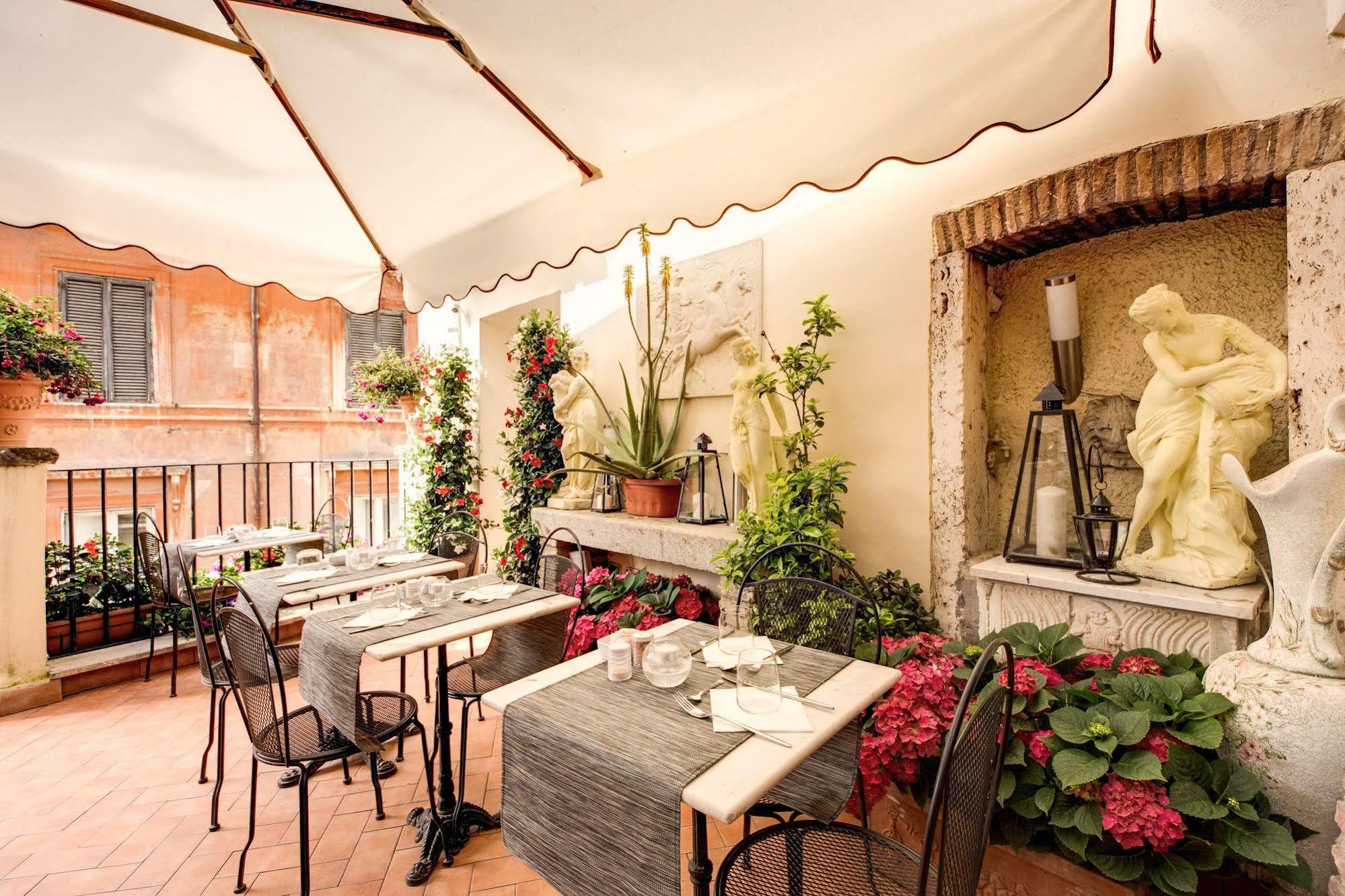 Relais Fontana Di Trevi Hotel Rome Exterior photo