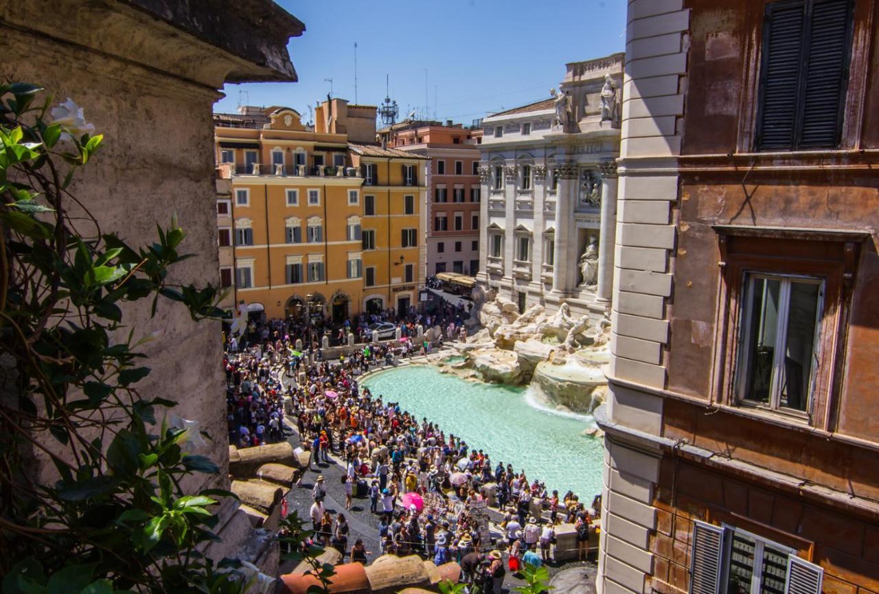 Relais Fontana Di Trevi Hotel Rome Exterior photo